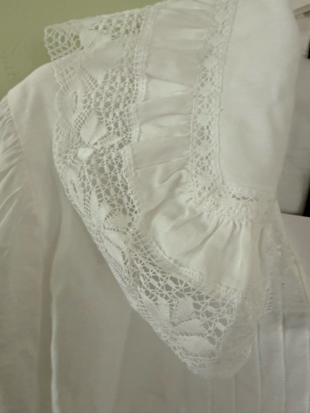 Maje White Lace-Trim Button-Up Blouse sizes 1 - Picture 6 of 9